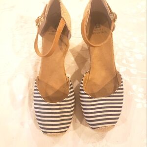 WHITE MOUNTAIN Mamba Navy White Striped Wedges Size 9.5